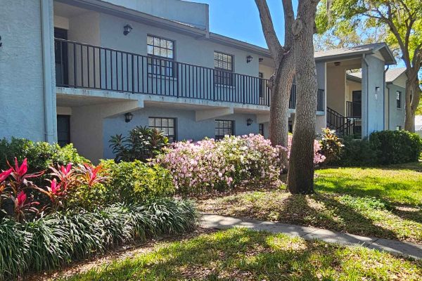 Oaks of Seminole COA | Apartment Building